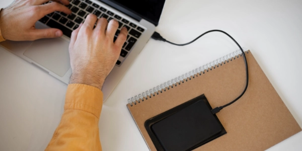 différence entre le stockage et la sauvegarde informatique